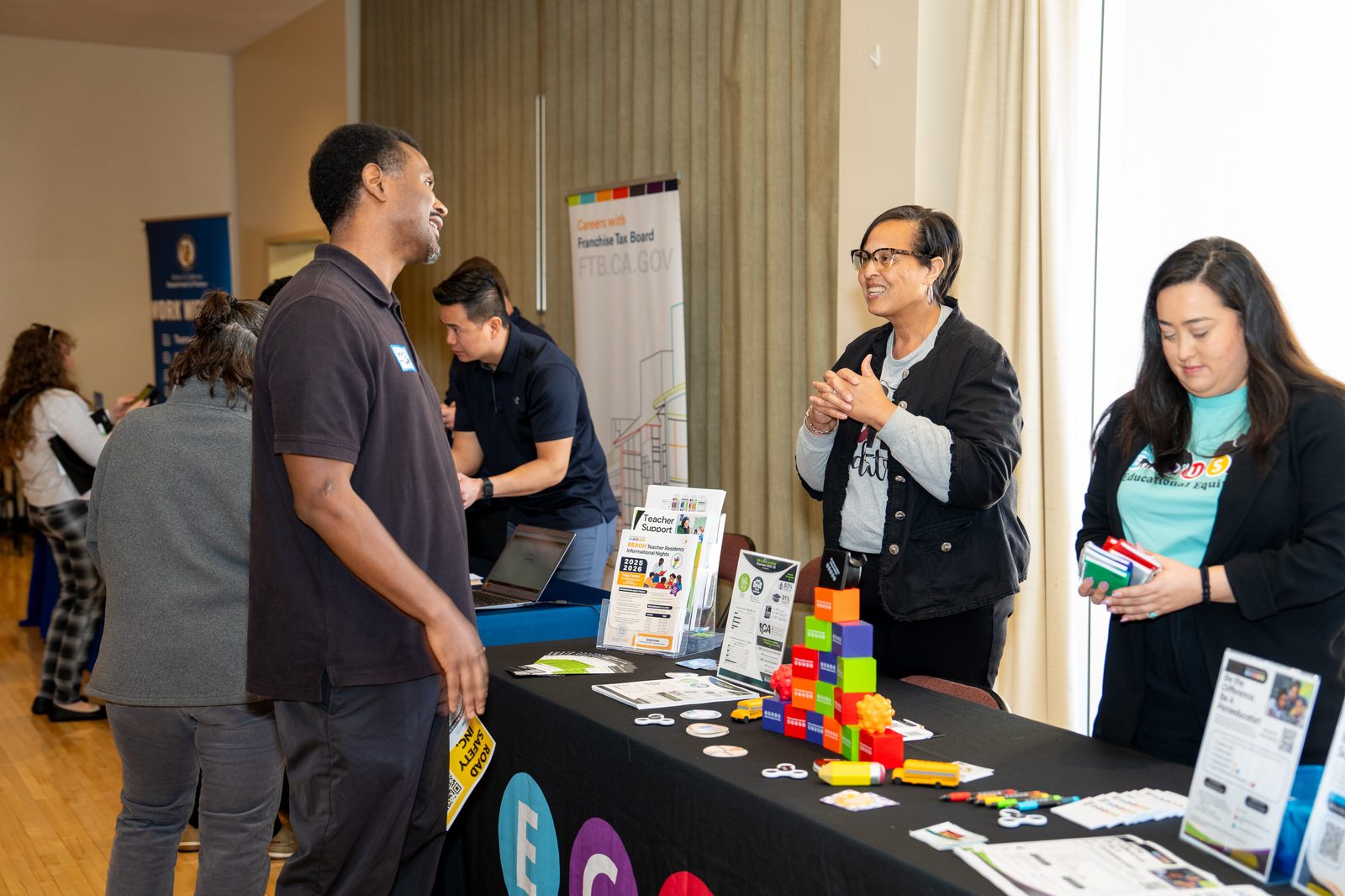 Educator speaking with a Candidate about teacher residency programs
